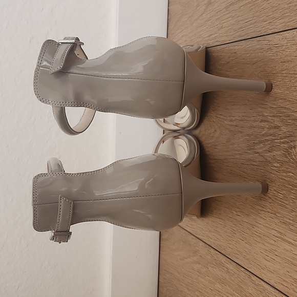 Kenneth Cole kitten heels - Picture 4 of 9